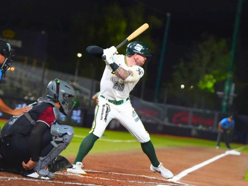Bravos de León despliegan su poderío ofensivo y aplastan a Algodoneros