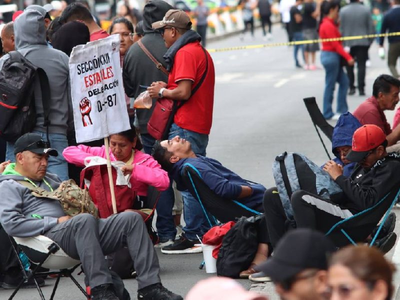 CNTE y Segob retoman mesa de diálogo tras bloqueos; maestros exigen soluciones reales