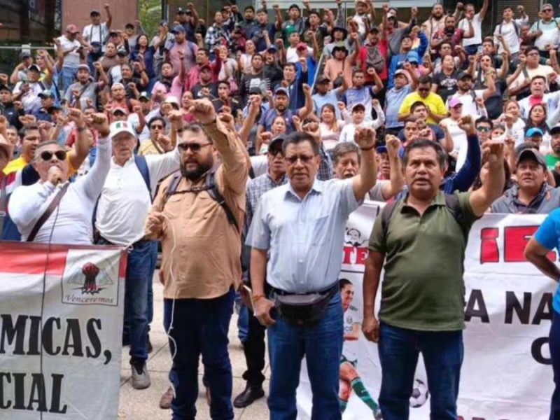 “¡Nos vamos, pero pronto regresamos!”: CNTE levanta plantón y SEP niega soborno