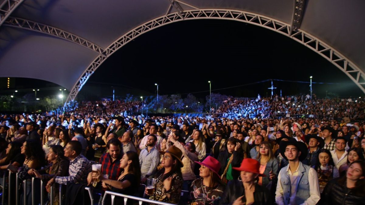 Público en un evento masivo; analizan la falta de infraestructura para conciertos en León Guanajuato