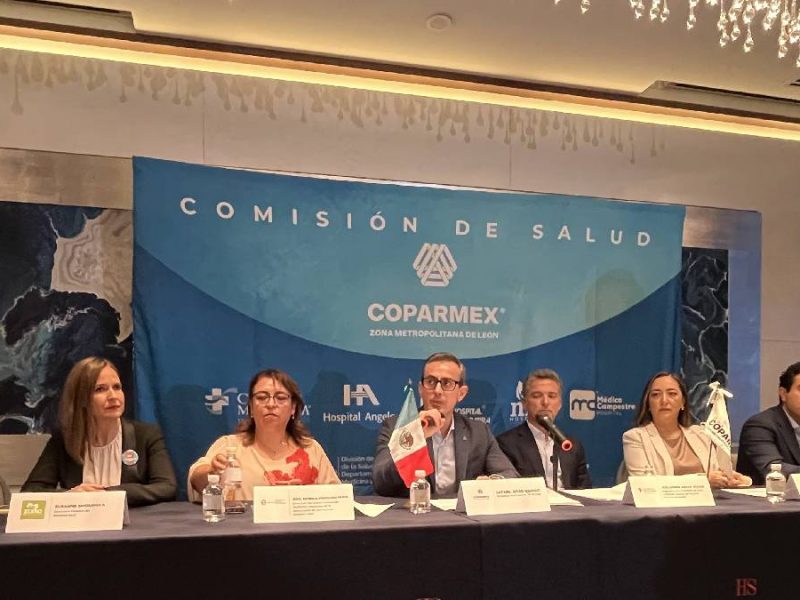 Coparmex León y sector médico privado firman alianza para cuidar la salud de trabajadores