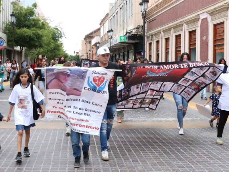 ‘¡Hoy no festejo, pues no está papá!’, claman colectivos por desaparecidos con marcha en León
