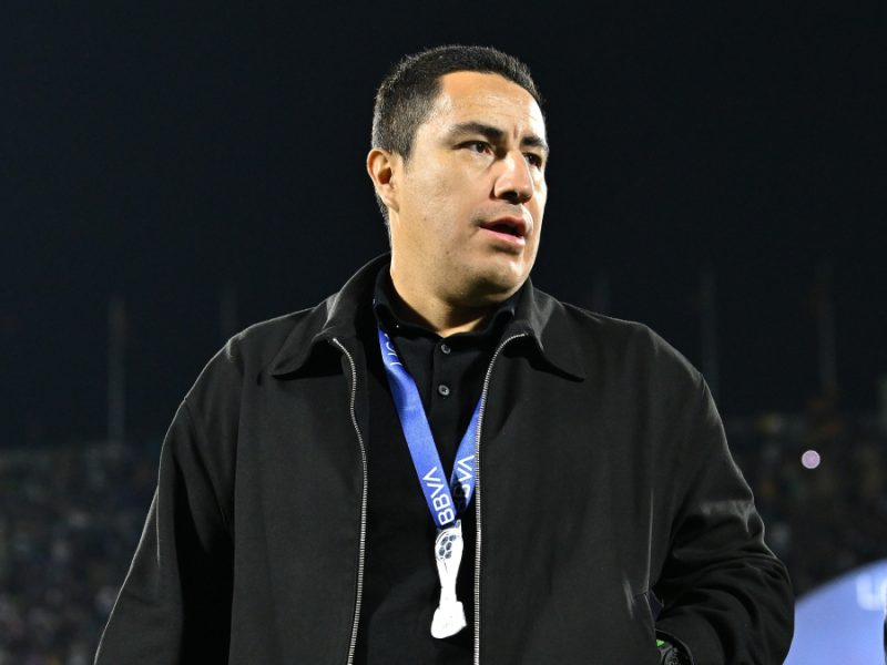 Renuncia Efraín Juárez a la dirección técnica de Pumas