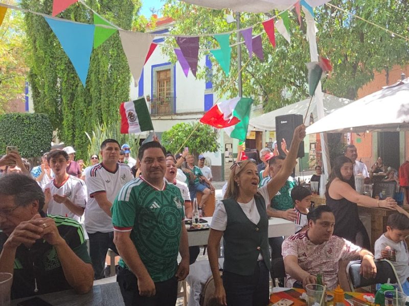 Rubén viajó de Tijuana a Guanajuato capital, otros turistas de Chiapas, para vivir la fiesta mundialista
