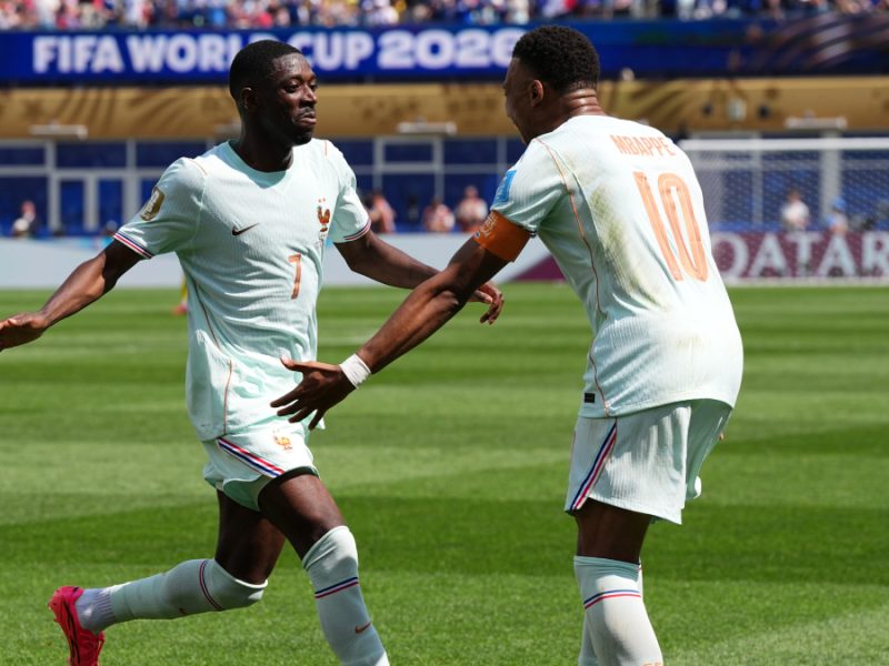 Francia golea a Noruega con hat-trick de Ousmane Dembélé