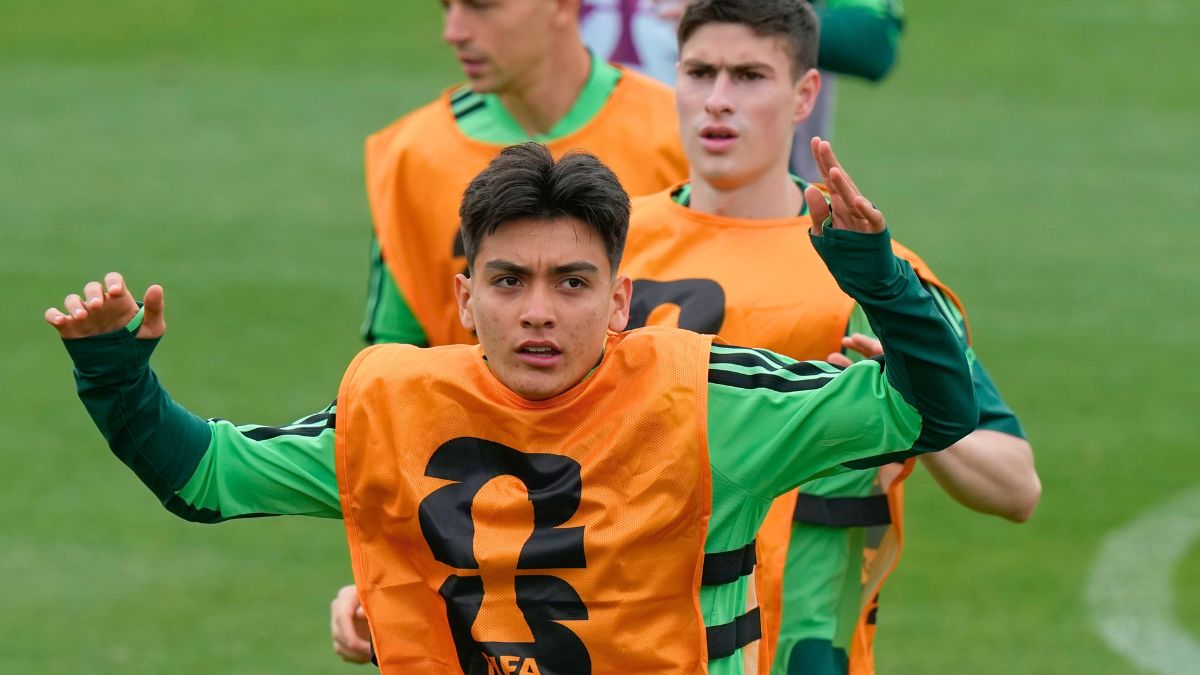 Gilberto Mora en un entrenamiento de la Selección Mexicana para el Mundial 2026. AP.