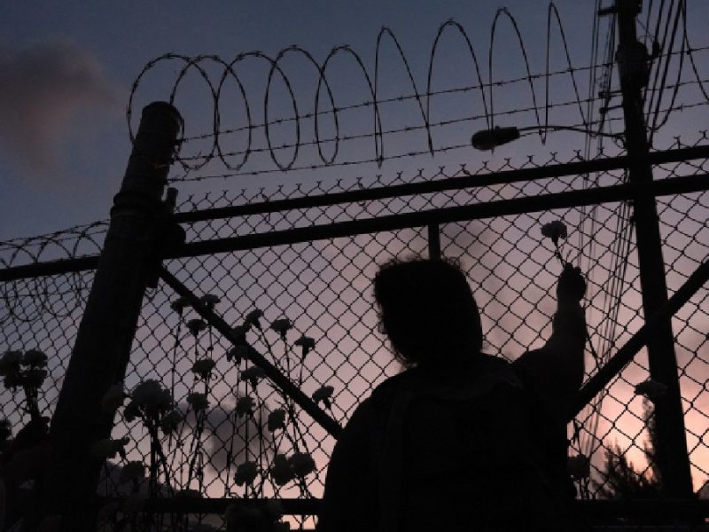 El ICE dejará de informar sobre muertes de detenidos liberados recientemente de su custodia