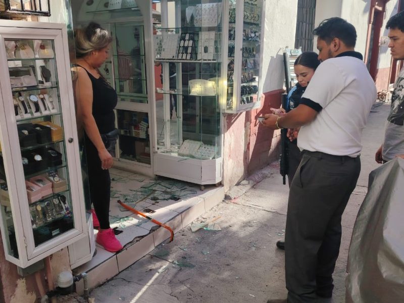 Asalto en el Centro de Celaya: Con cascos y pistolas roban joyería