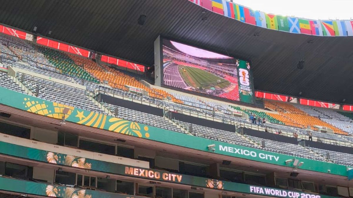 Interior del Estadio Azteca, unas horas dela inauguración. Ituriel Pérez.