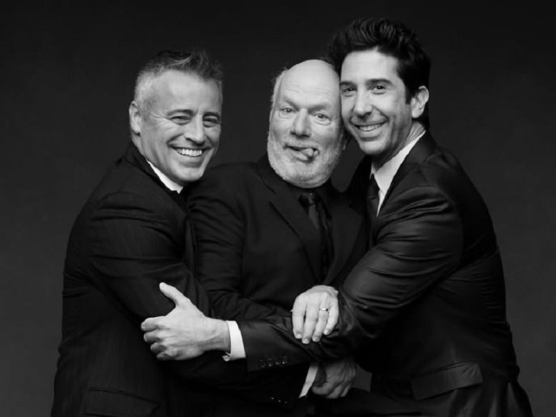 Muere James Burrows, el legendario director de ‘Friends’ y ‘Cheers’, a los 85 años