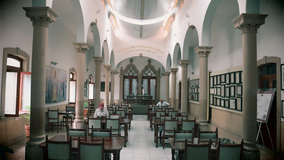 Biblioteca Antonio Torres Gómez 1