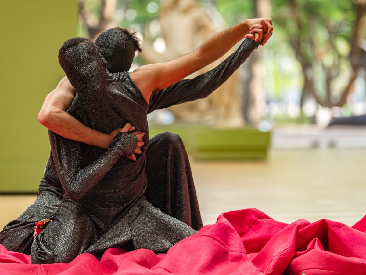 Rompe esquemas “Grandiosa” una impactante muestra artística