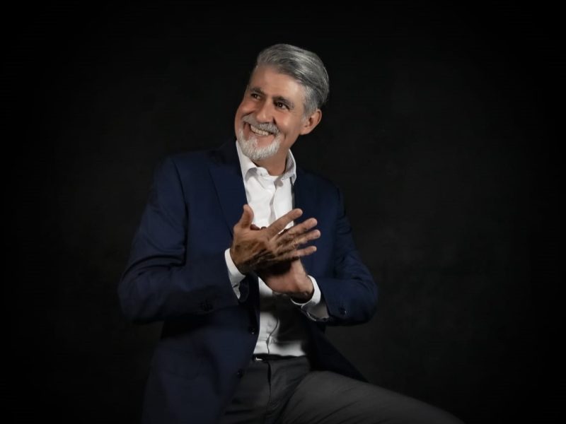 Conoce a Mayed Nazzoure, el motor detrás el Microteatro en León