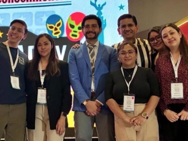 Médicos egresados de la UG conquistan el Congreso de Geriatría