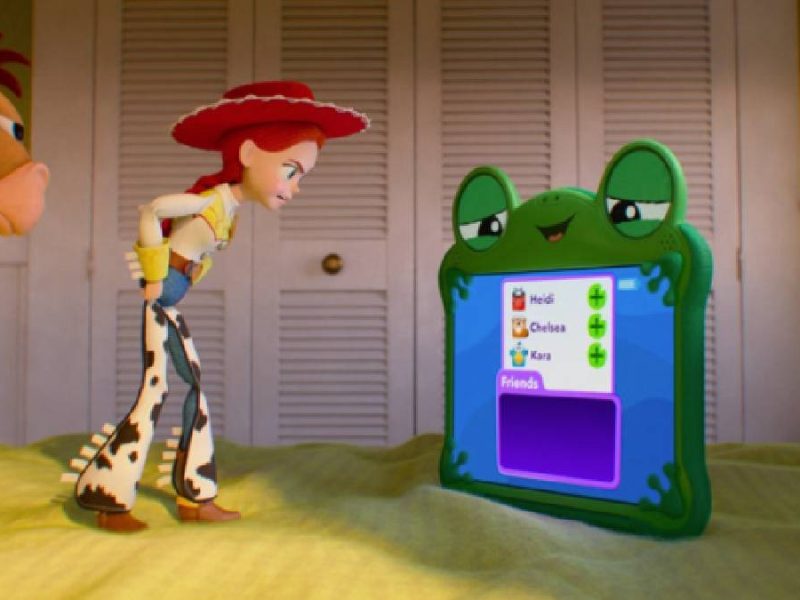 ¿Los juguetes están perdiendo la batalla? Toy Story 5 explora el impacto de la tecnología en la infancia