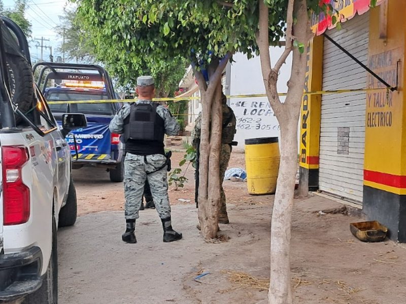Lo interceptan hombres armados que iban en moto y lo asesinan en Irapuato