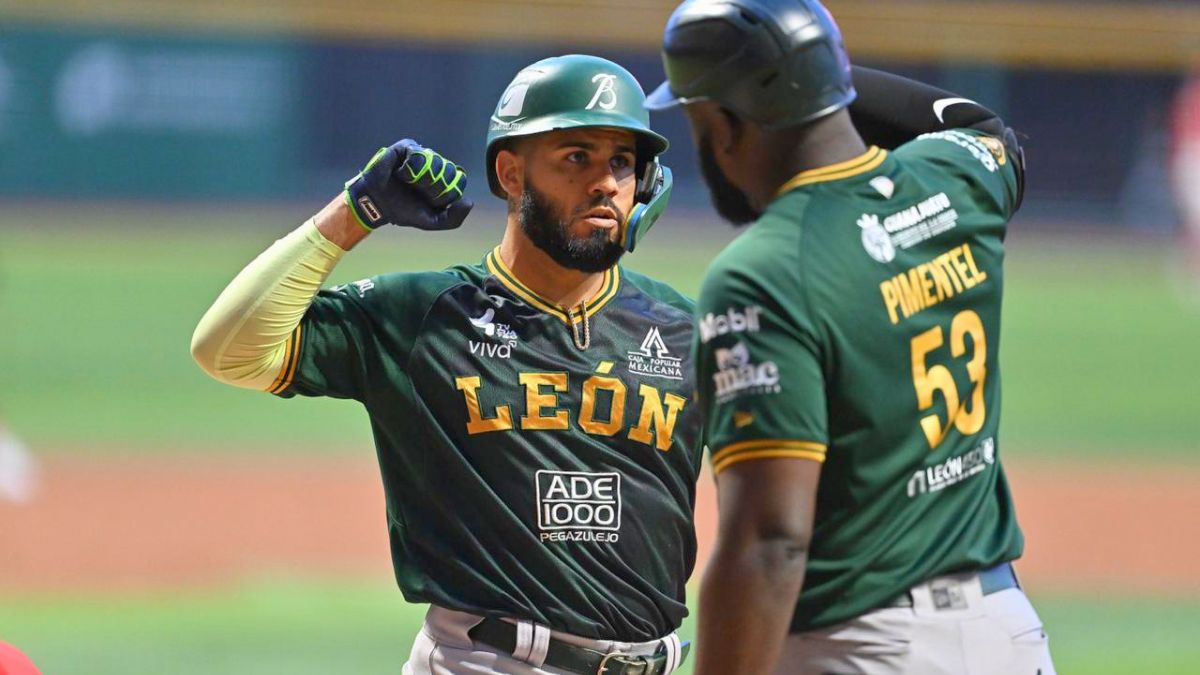 Los Bravos celebran en su victoria sobre los Diablos. Bravos de León.