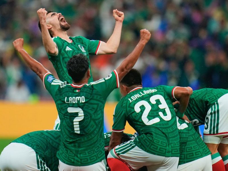 México vence a Ecuador y avanza a 8avos de final en el Mundial