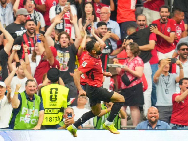 Mohamed Salah pasa y asiste y Egipto logra su primer triunfo en Mundiales