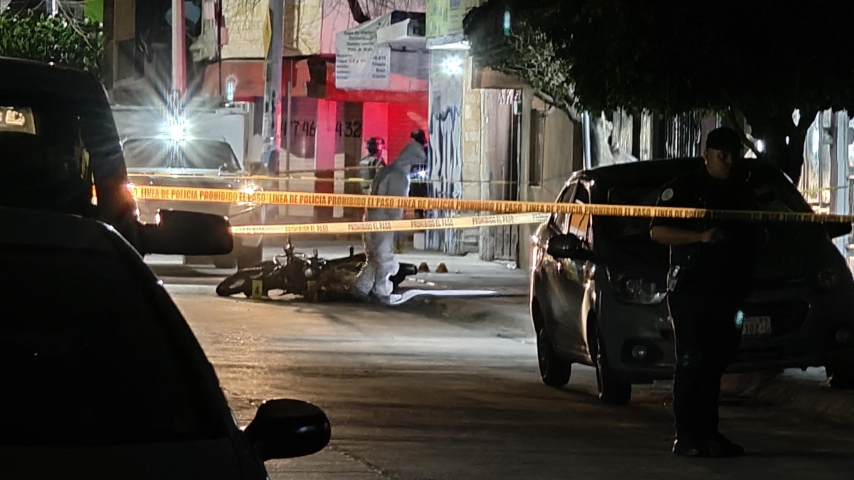 Motociclista atacado a balazos