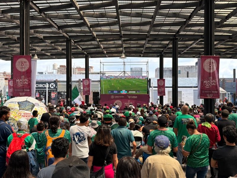 Llega la euforia por el Mundial 2026 a Celaya; proyectan partido de México, aunque sin licencia