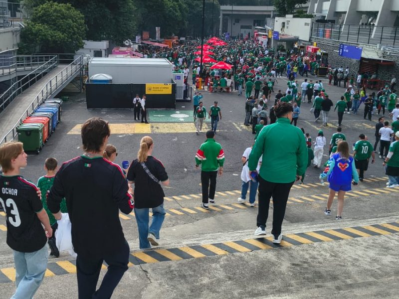 Afición mexicana abarrota el Estadio Azteca para el debut del ‘Tri’ ante Sudáfrica