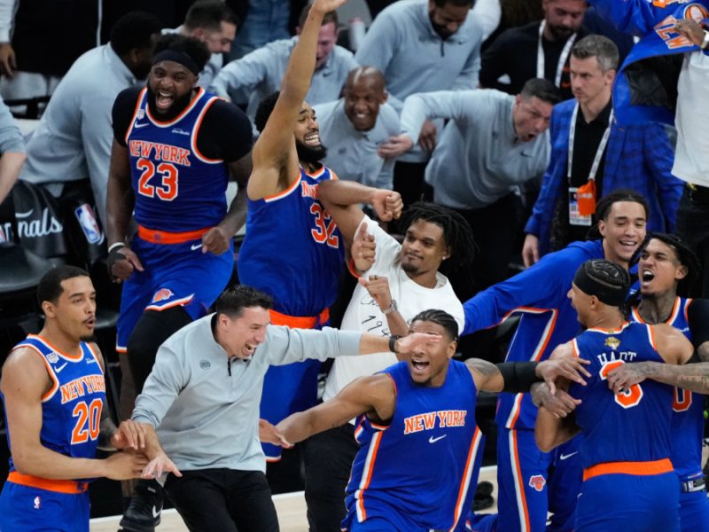 Knicks remontan a Spurs y ganan su primer título de NBA después de 53 años
