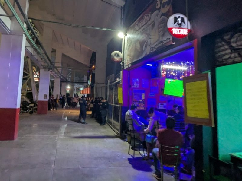 Capacitan a restauranteros en Irapuato para fiebre mundialista; analiza Gobierno poner pantallas públicas