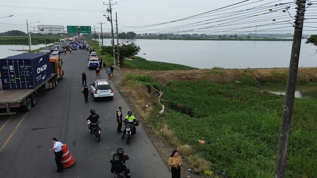 Ocho cuerpos en Ecuador