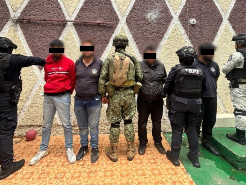 Golpe al crimen en Uriangato: Caen 4 con AK-47, equipo táctico y 9 vehículos en San Miguel