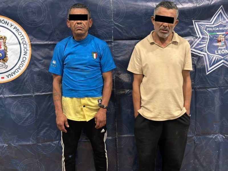 A gritos y con ayuda de vecinos, policías liberan a hombre plagiado en León; detienen a dos captores