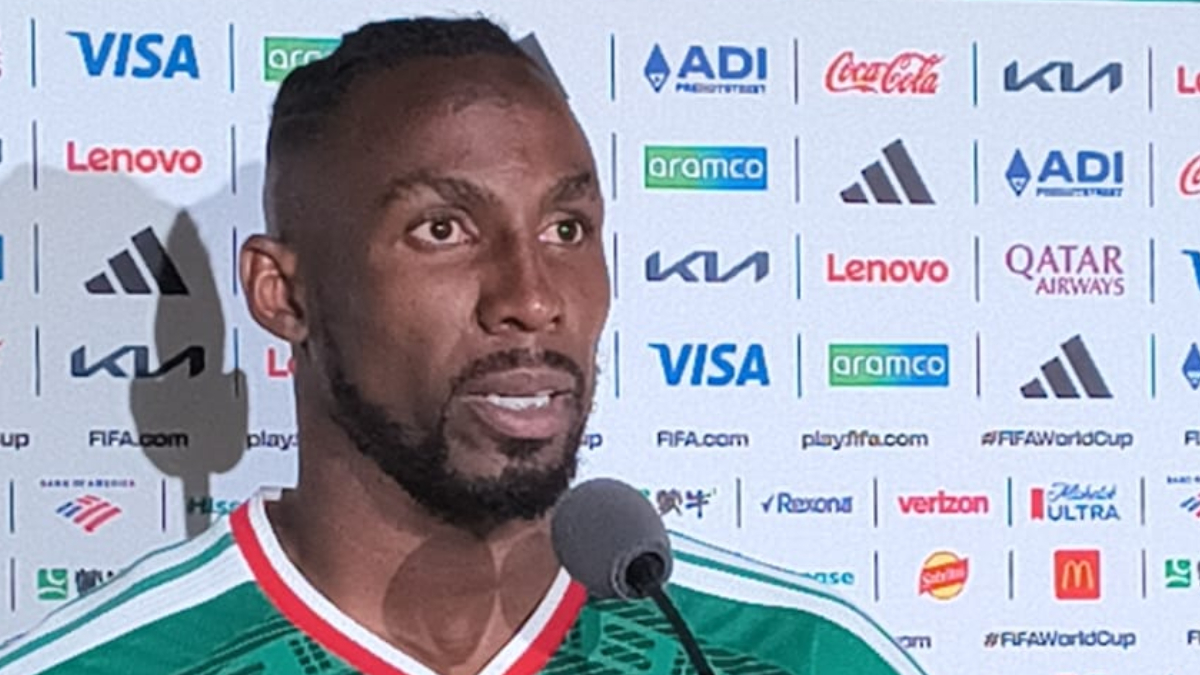 SelecciónMexicanaJuliánquiñones