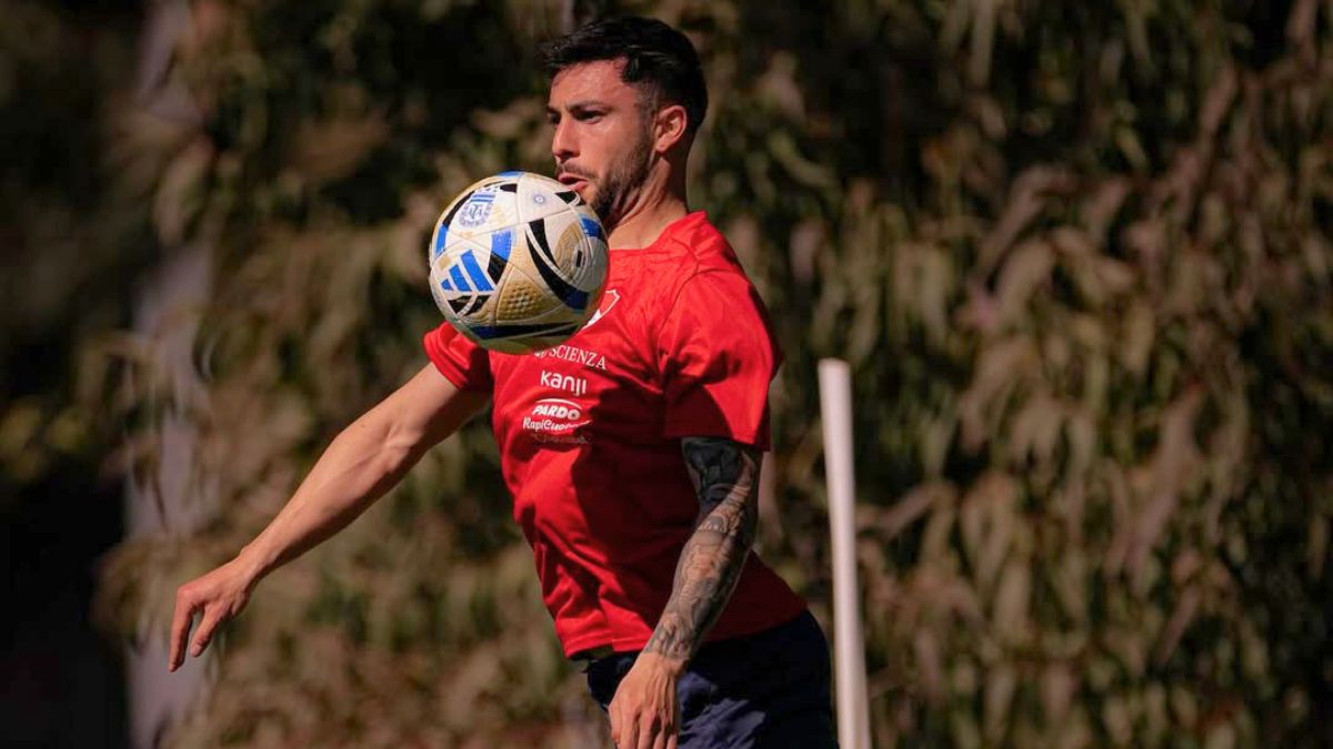 Valenzuela llega al Atlas de forma libre. Instagram.