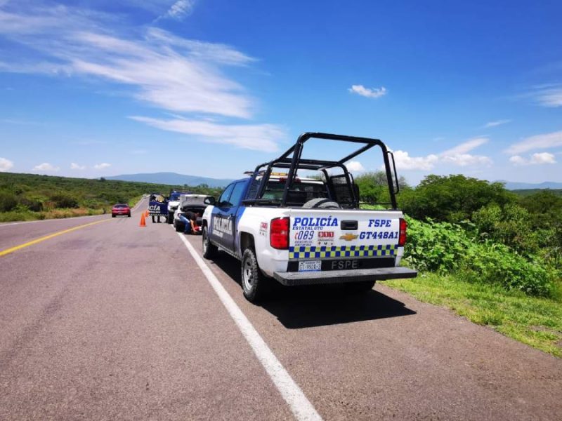 Conductor embiste y mata a dos motociclistas en la León-Cuerámaro