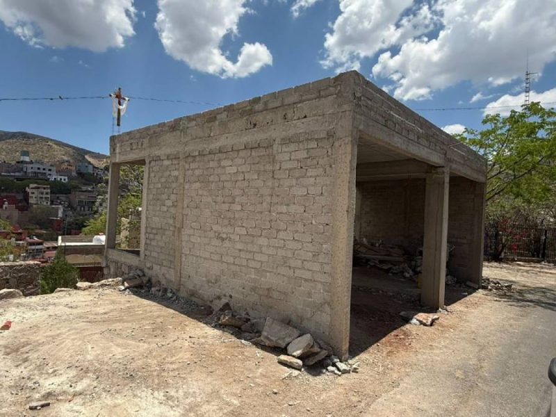 Tumbarán locales de Presidenta de Arquitectos de Guanajuato por invadir la carretera Panorámica
