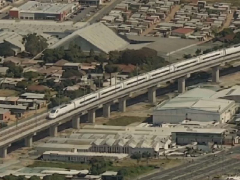 Celaya: Inician obras del tren de pasajeros y cierran carril del Camino a San José