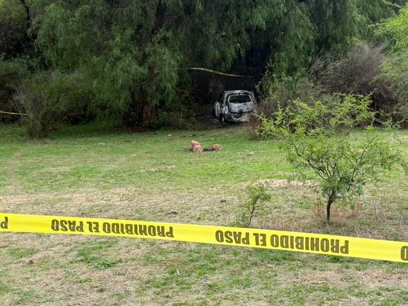 Macabro hallazgo en Dolores Hidalgo: Encuentran cuerpo calcinado dentro de un sedán