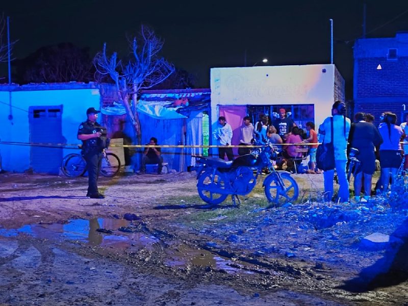 Se electrocuta con resistencia que colocó en bote con agua para bañarse