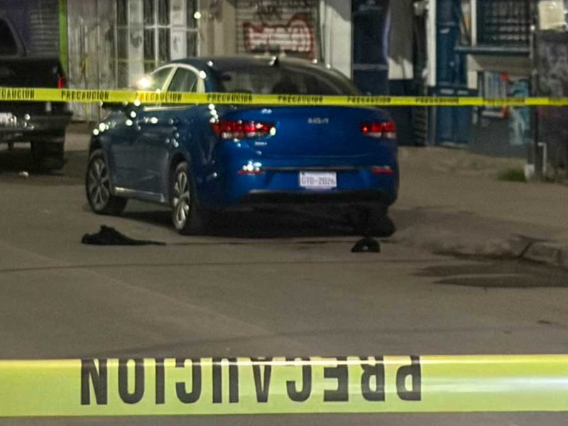 Violencia en León: Atacan a balazos a copiloto de Kia y muere en el hospital