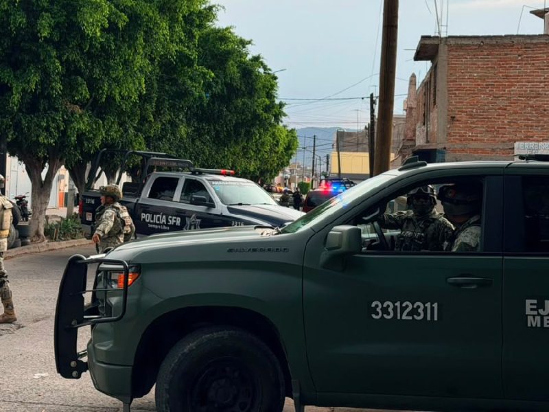 Persiguen a adolescente hasta matarlo; la víctima intentó resguardarse en barbería
