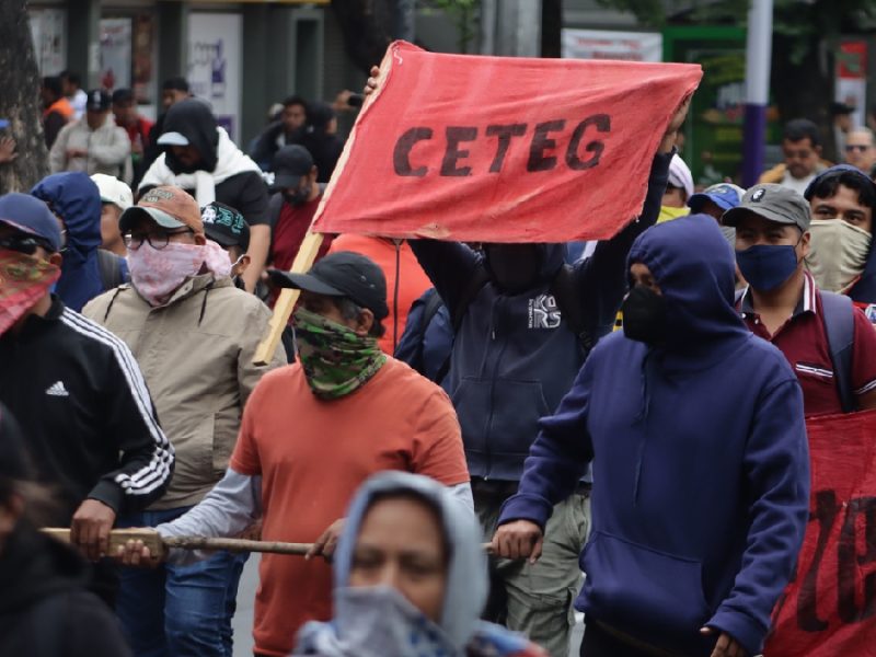 CNTE y control de plazas: Especialistas critican que la 4T ceda el magisterio al sindicato