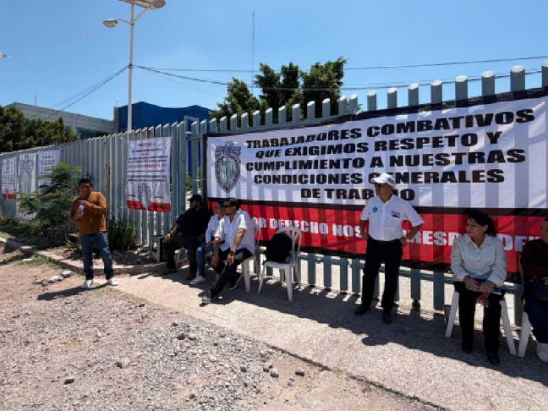 Toman trabajadores instalaciones de Conagua en Celaya: denuncian acoso de jefes y piden abrir vacantes