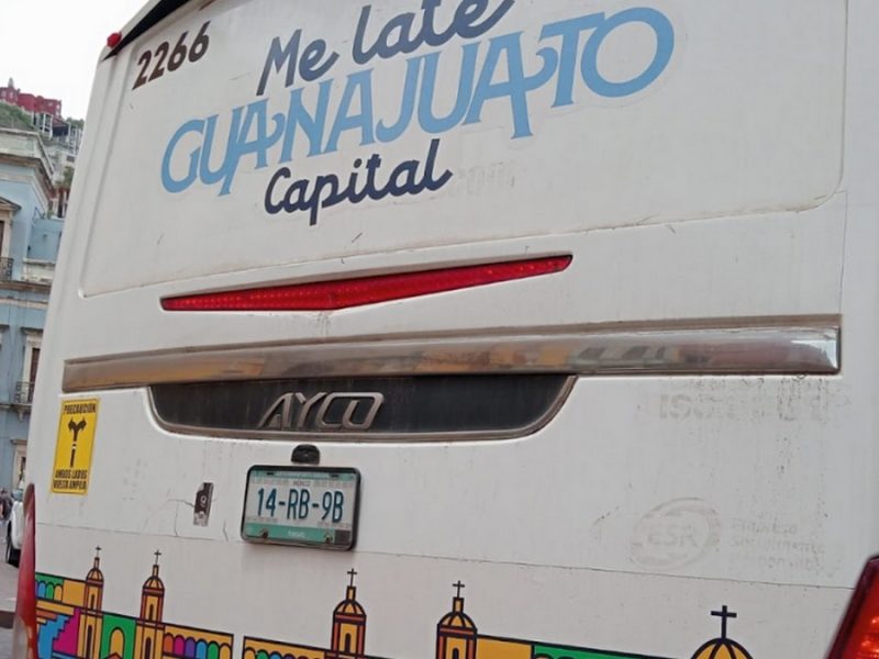 El cambio de camiones en Guanajuato capital divide opiniones, algunos aseguran que tardan más en pasar