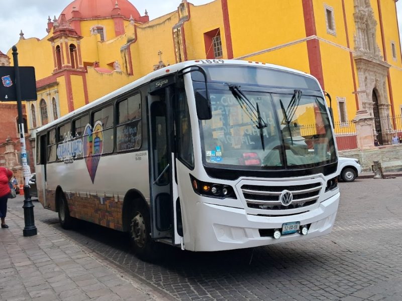 Denuncian opacidad y presunta ‘venganza política’ tras retiro de camiones en Guanajuato capital