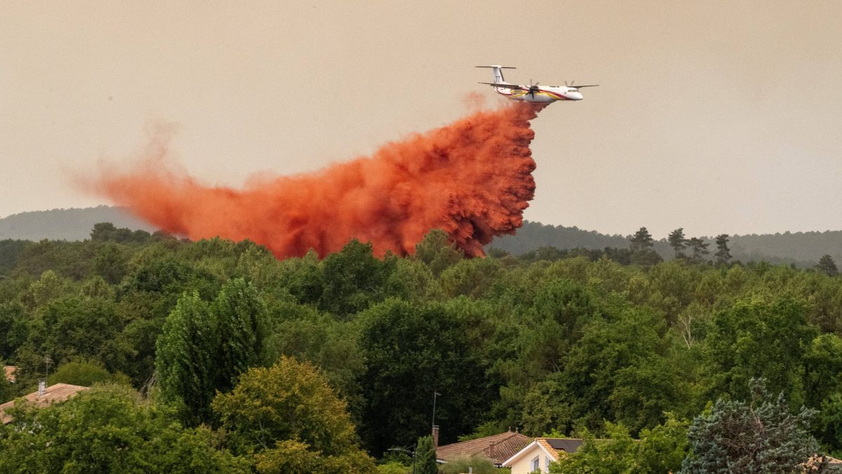 Incendios en Europa obligan a evacuar a más de 20 mil personas