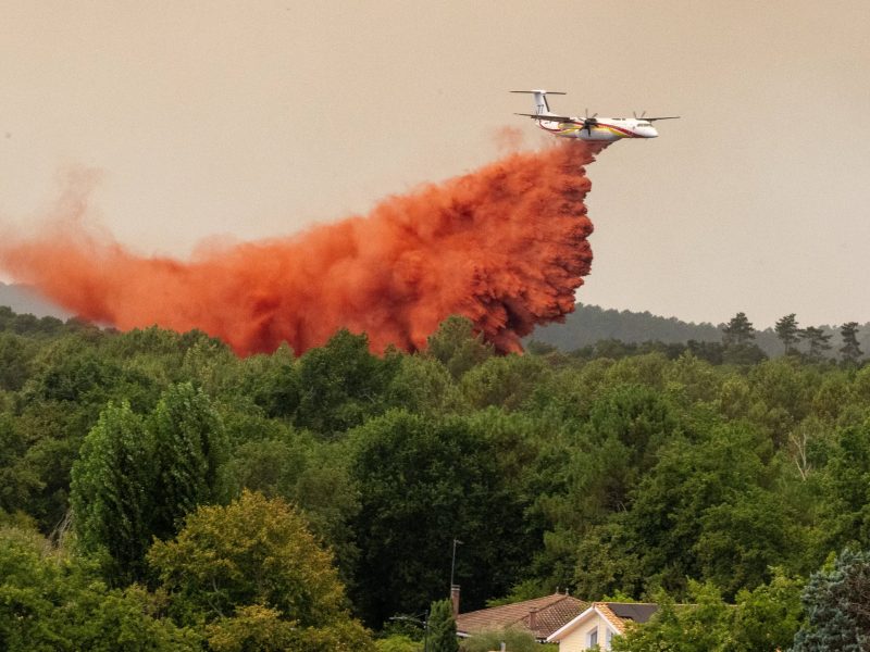 Incendios en Europa obligan a evacuar a más de 20 mil personas