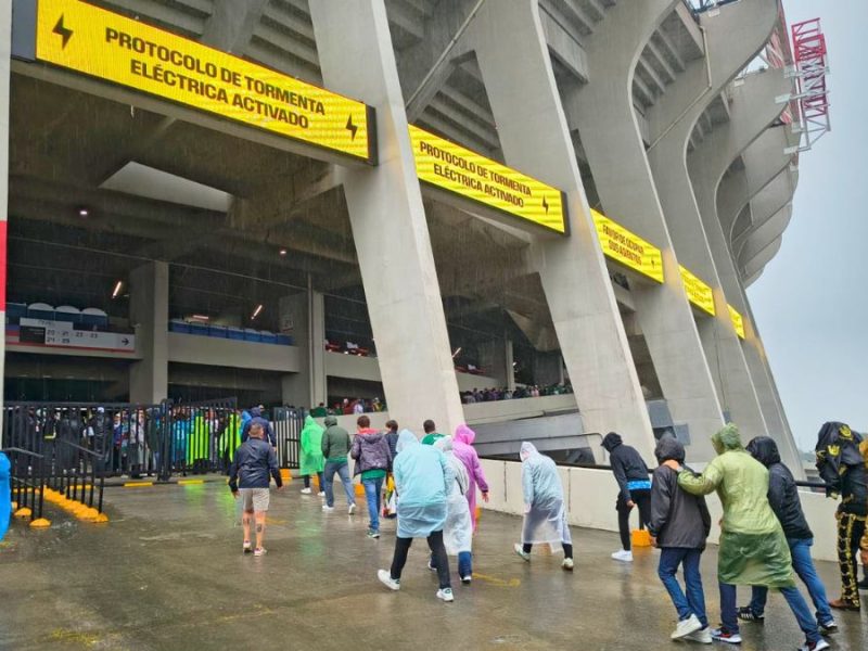 México Vs Inglaterra EN VIVO: Posponen inicio del partido por tormenta en el Azteca
