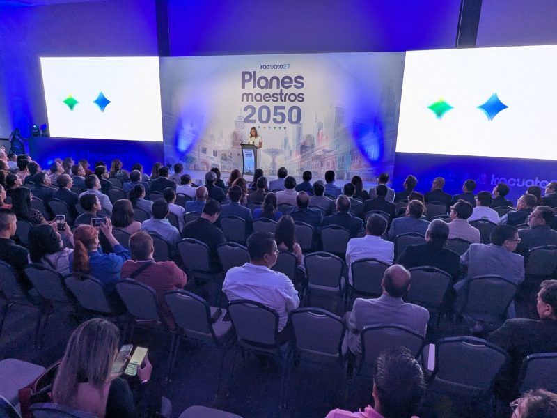 Lorena Alfaro durante la presentación de los planes maestros 2050