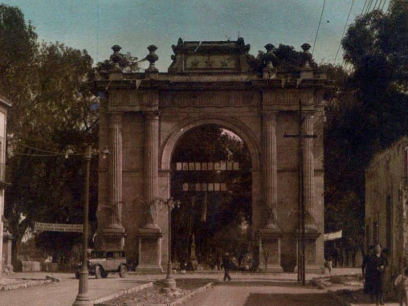 Así nació el Arco de la Calzada, el monumento más querido de León