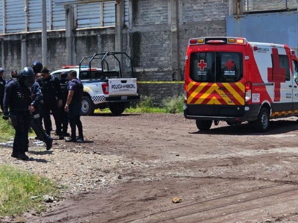 Atacan a balazos a dos hombres en Salamanca; huyen a un baldío de Ampliación El Cerrito